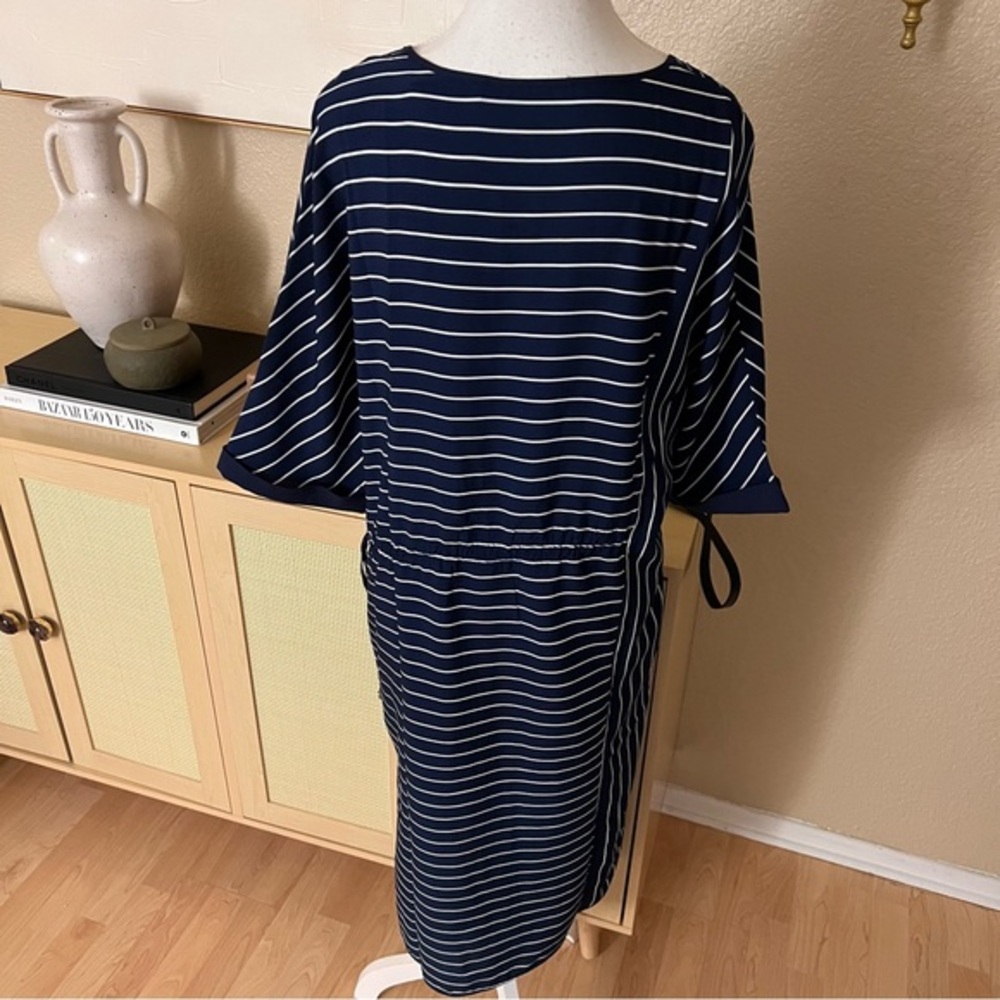 CAARA Navy Lorna Stripe Adjustable Waist Women's
Midi Dress Size Medium - Picture 5 of 9